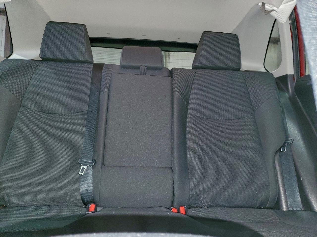 2021 TOYOTA RAV4 LE photo 19