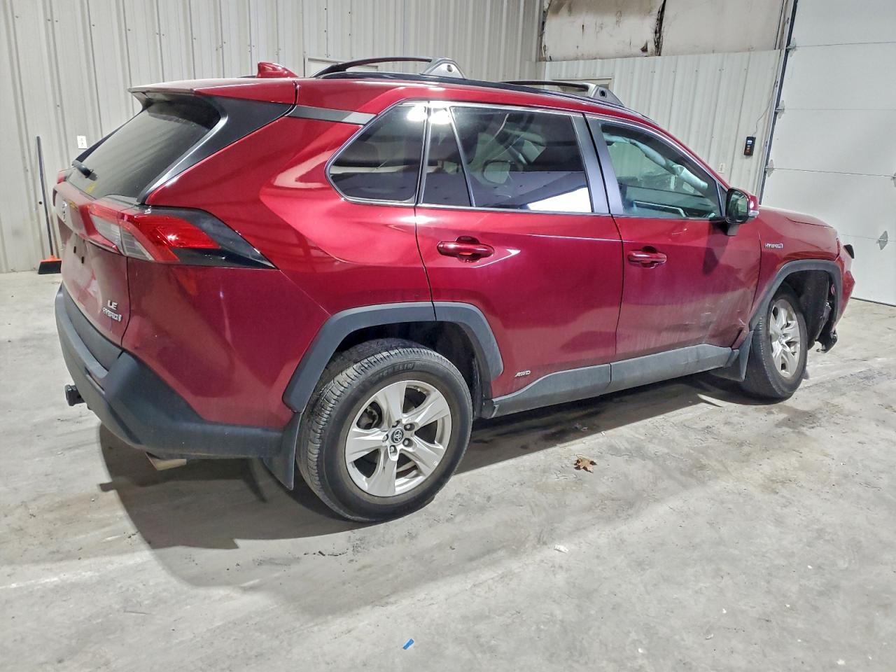 2021 TOYOTA RAV4 LE photo 5