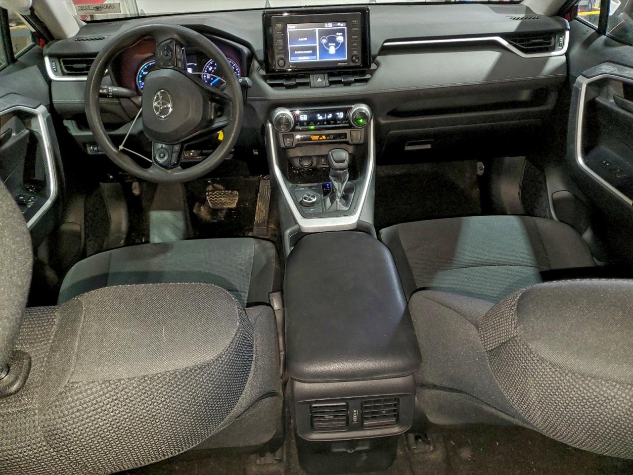 2021 TOYOTA RAV4 LE photo 15
