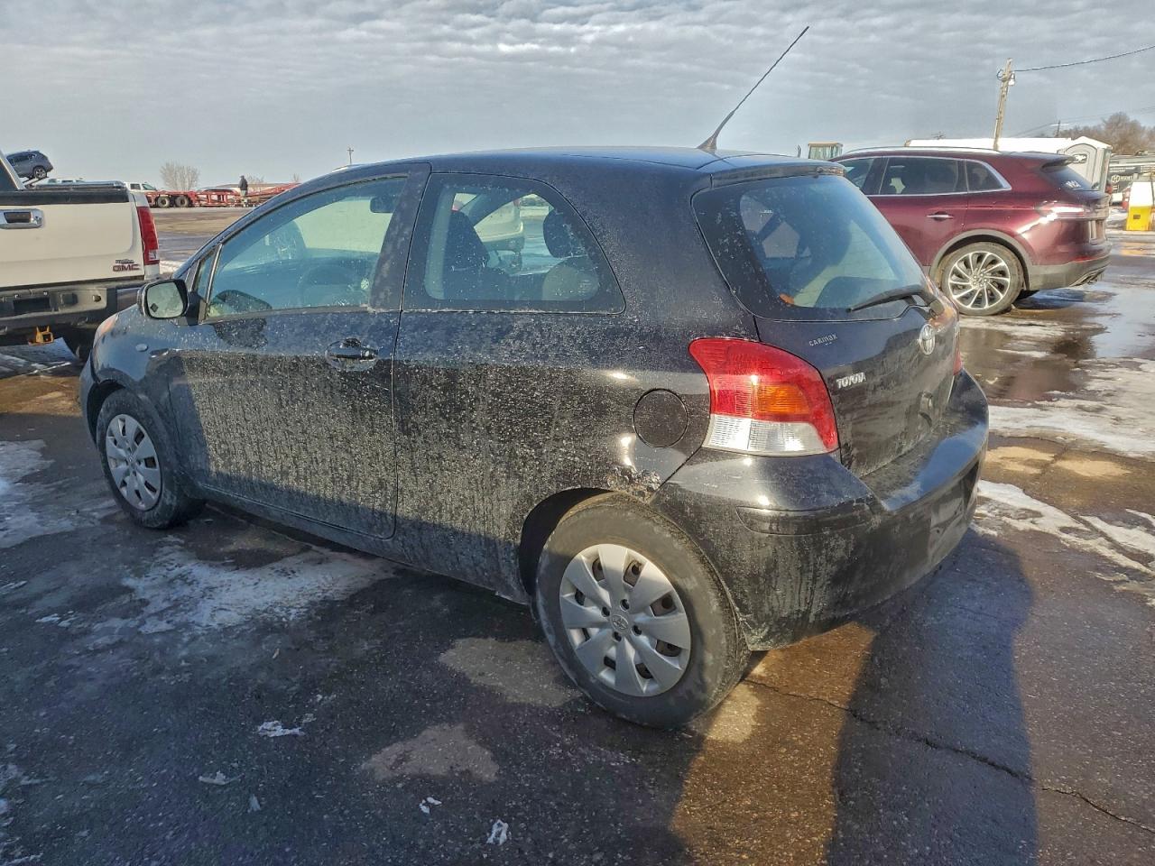 2009 TOYOTA YARIS photo 2