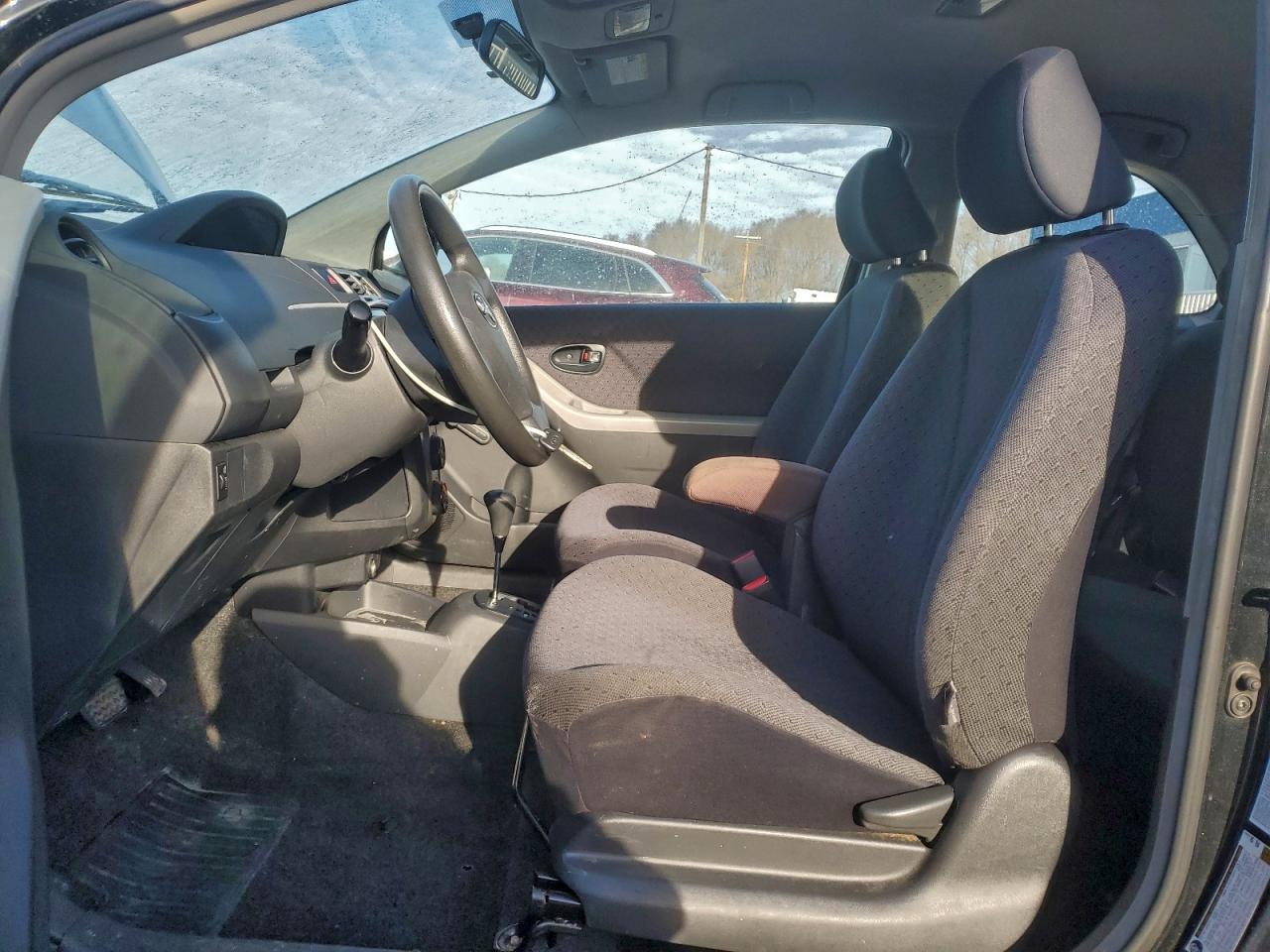 2009 TOYOTA YARIS photo 7