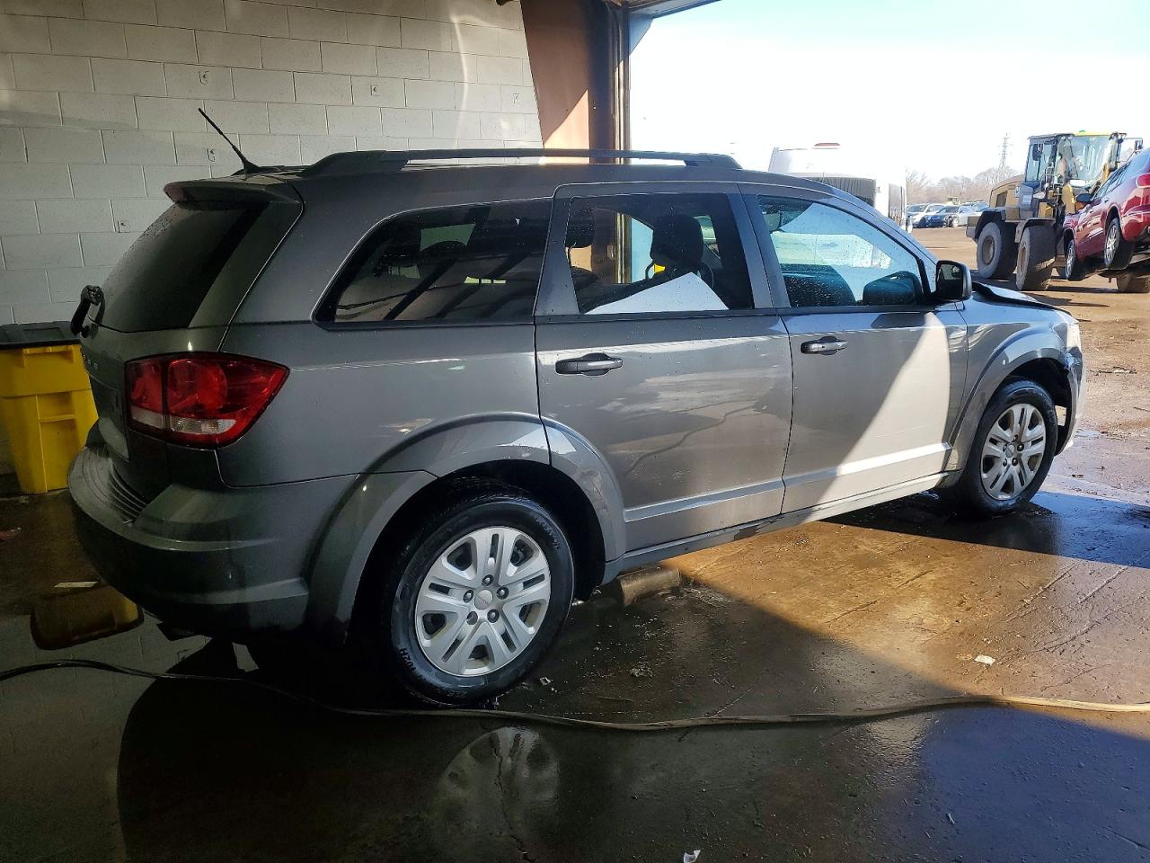 2013 DODGE JOURNEY SE photo 3