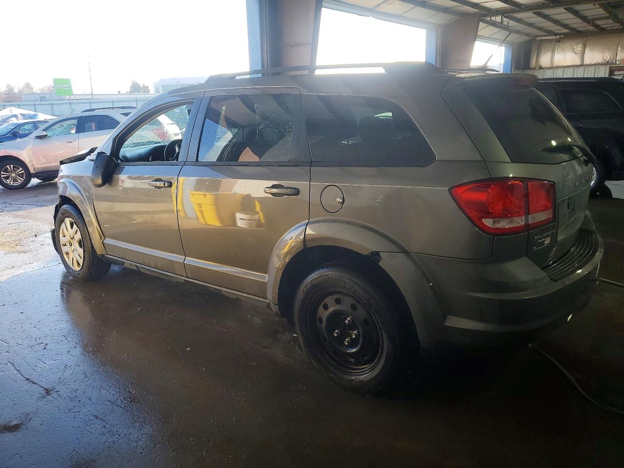 2013 DODGE JOURNEY SE photo 2