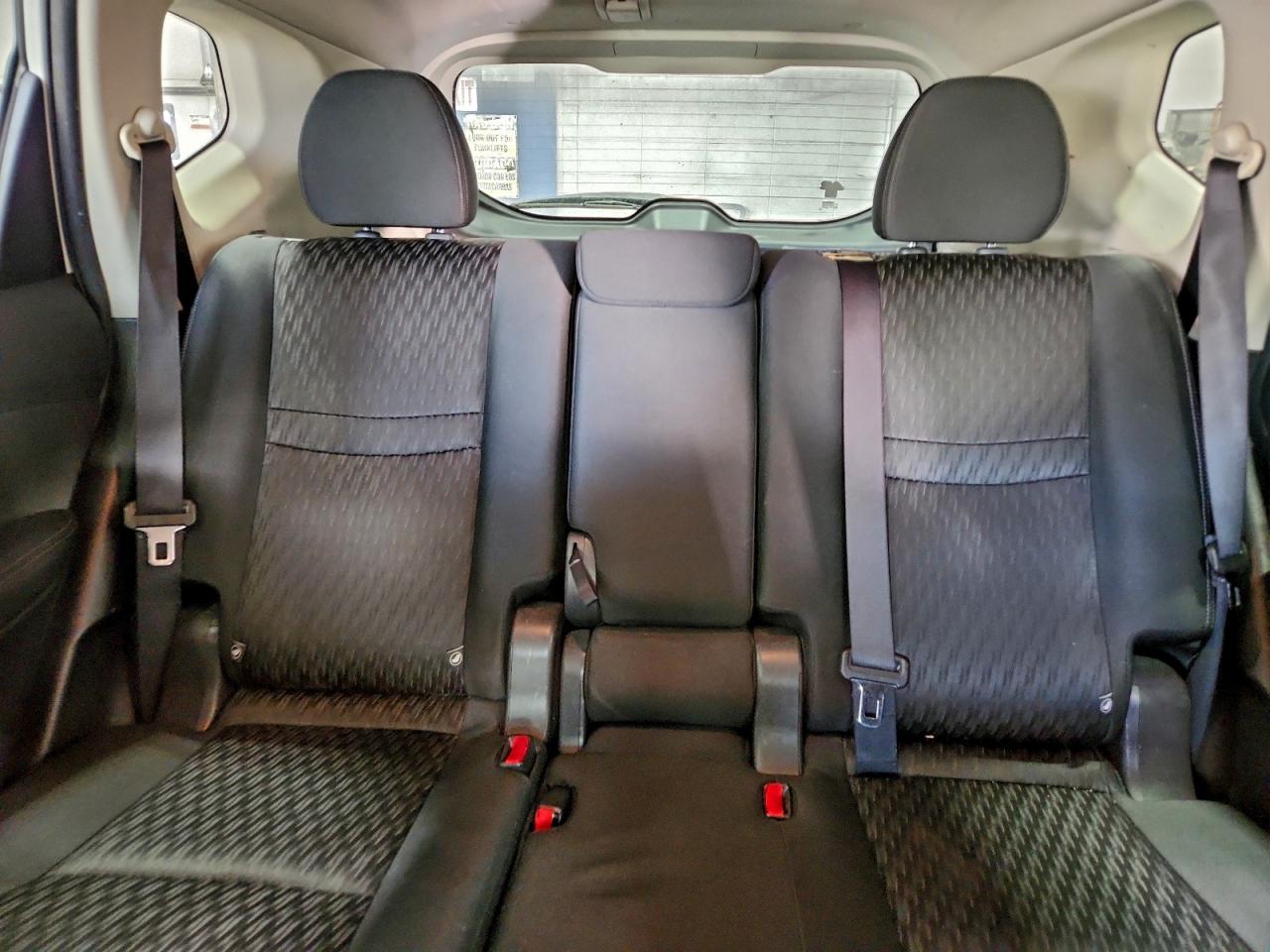 2018 NISSAN ROGUE S photo 10