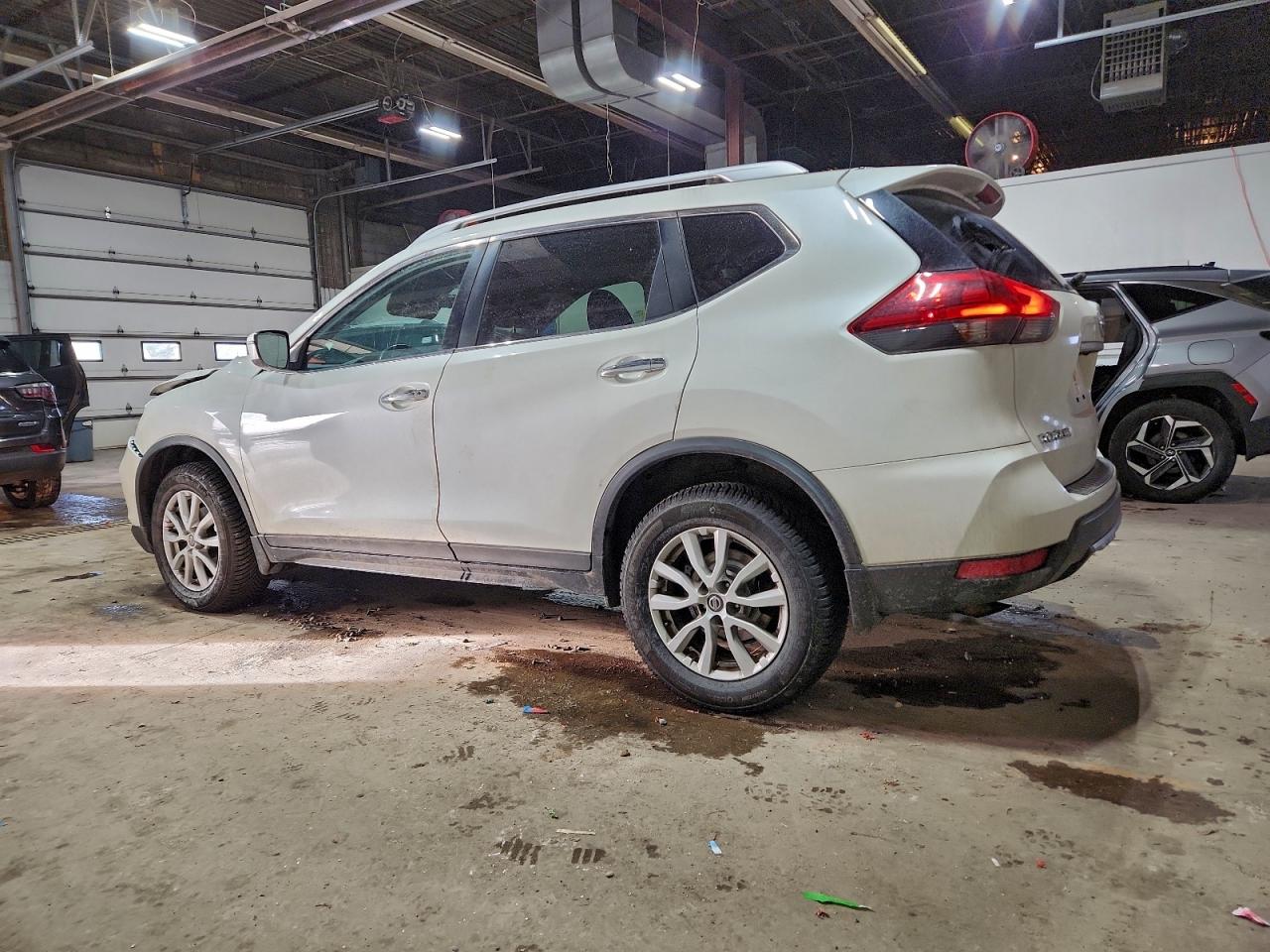 2018 NISSAN ROGUE S photo 2