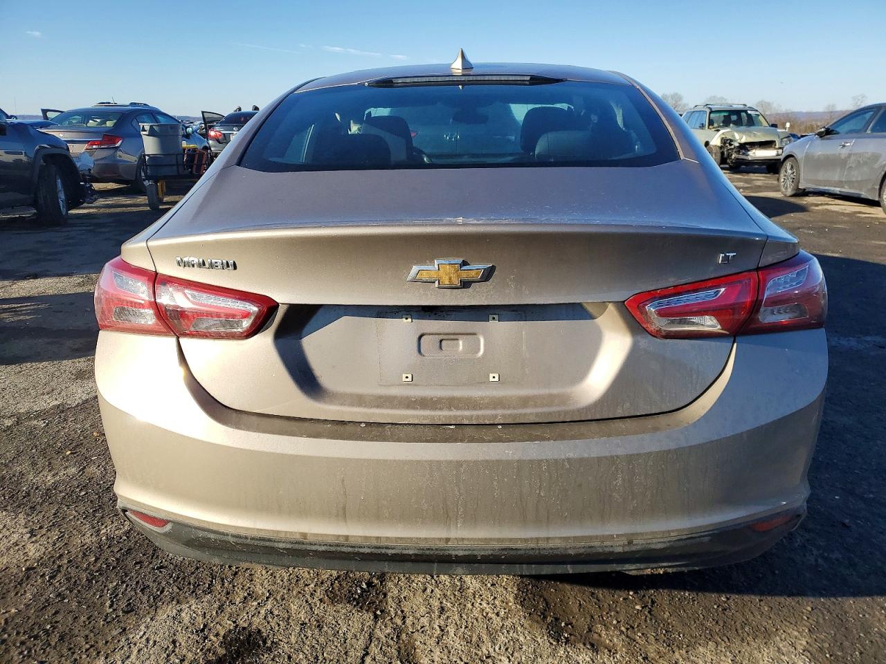 2022 CHEVROLET MALIBU LT photo 6