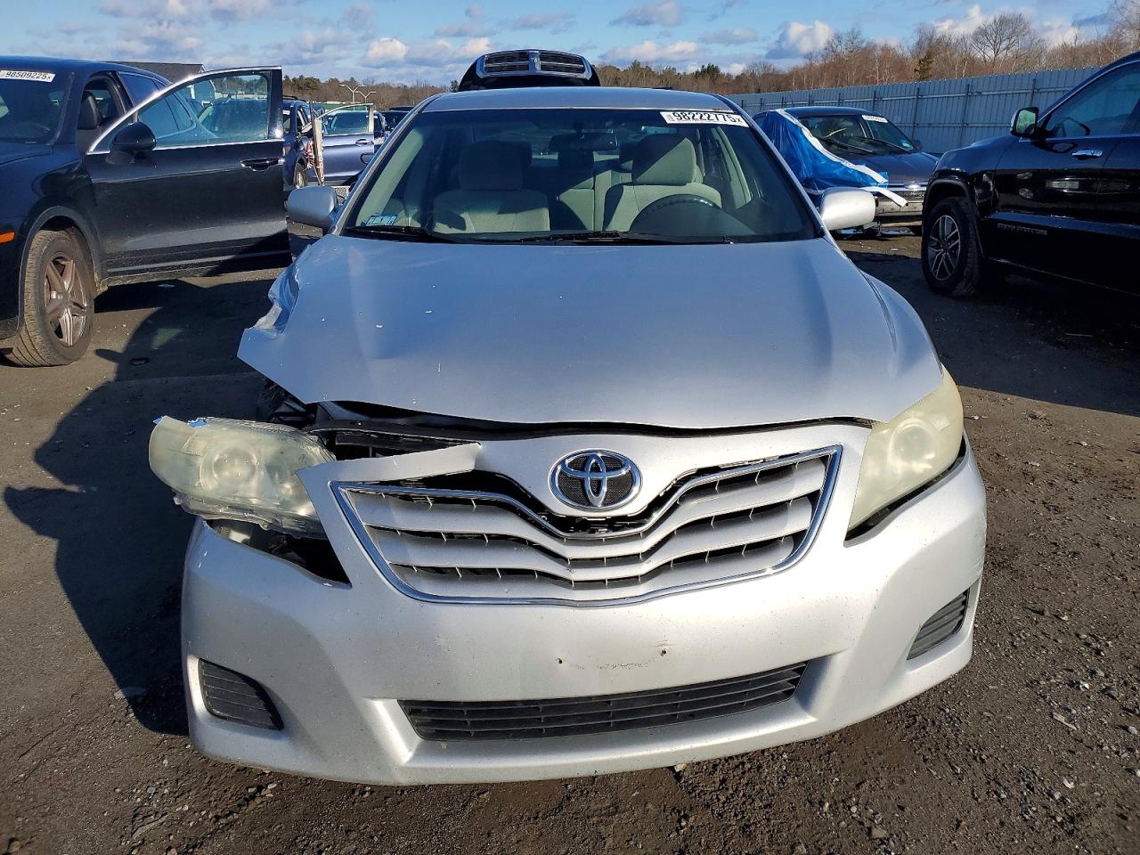 2010 TOYOTA CAMRY BASE photo 5