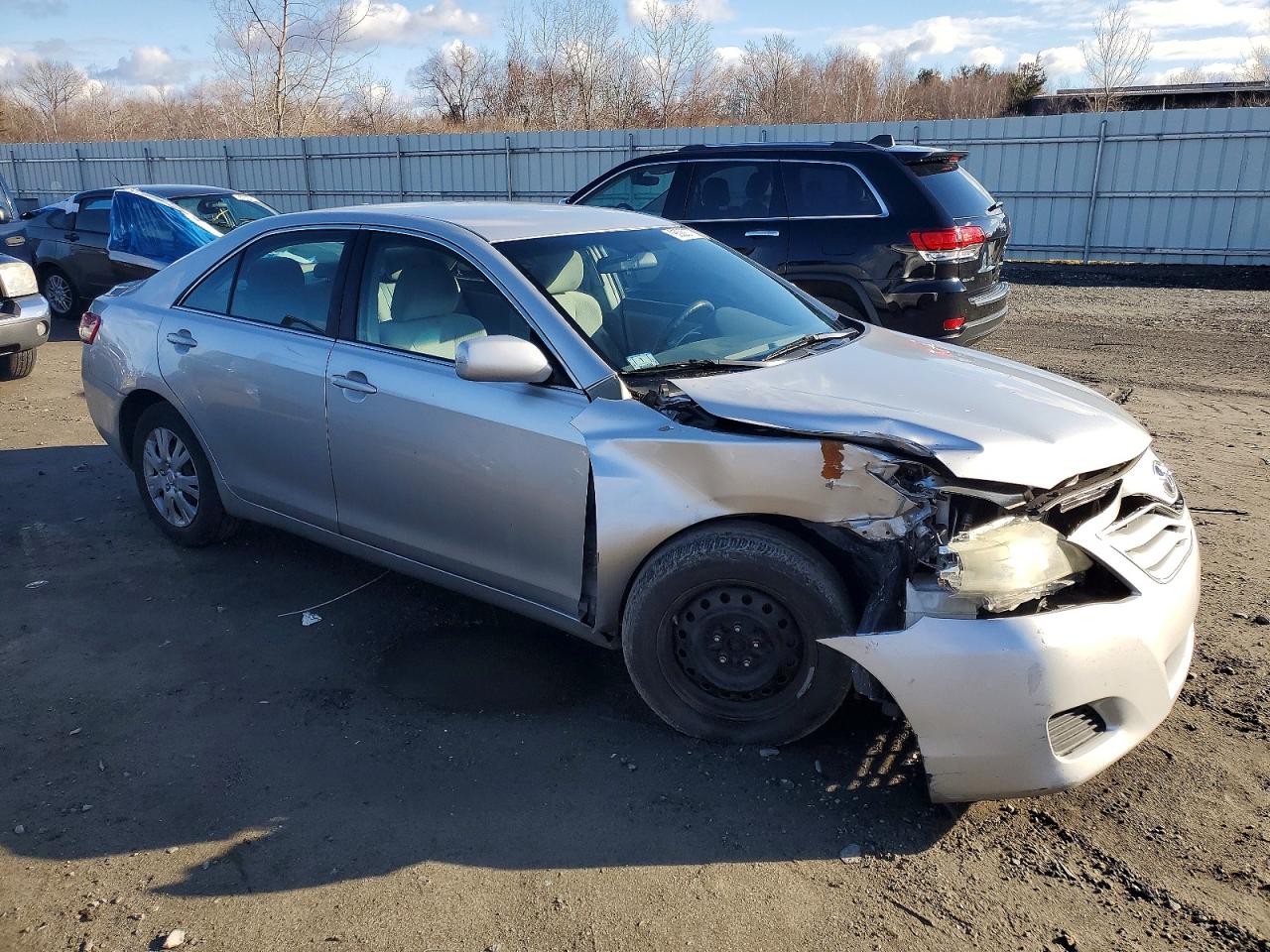 2010 TOYOTA CAMRY BASE photo 4