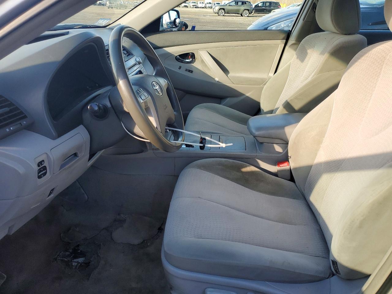 2010 TOYOTA CAMRY BASE photo 7