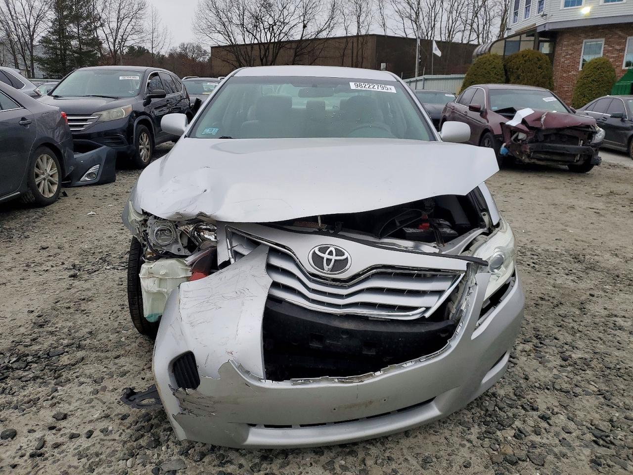 2010 TOYOTA CAMRY BASE photo 13