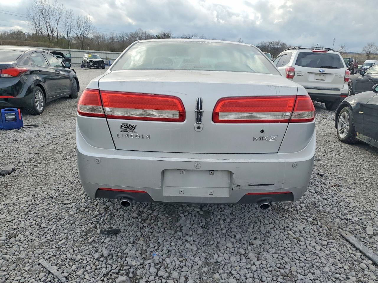 2010 LINCOLN MKZ photo 6