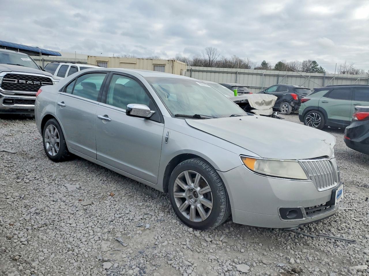 2010 LINCOLN MKZ photo 4