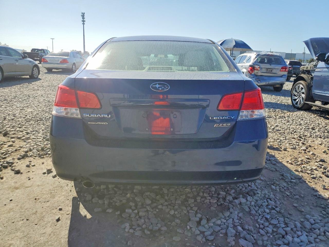 2011 SUBARU LEGACY 2.5I photo 11