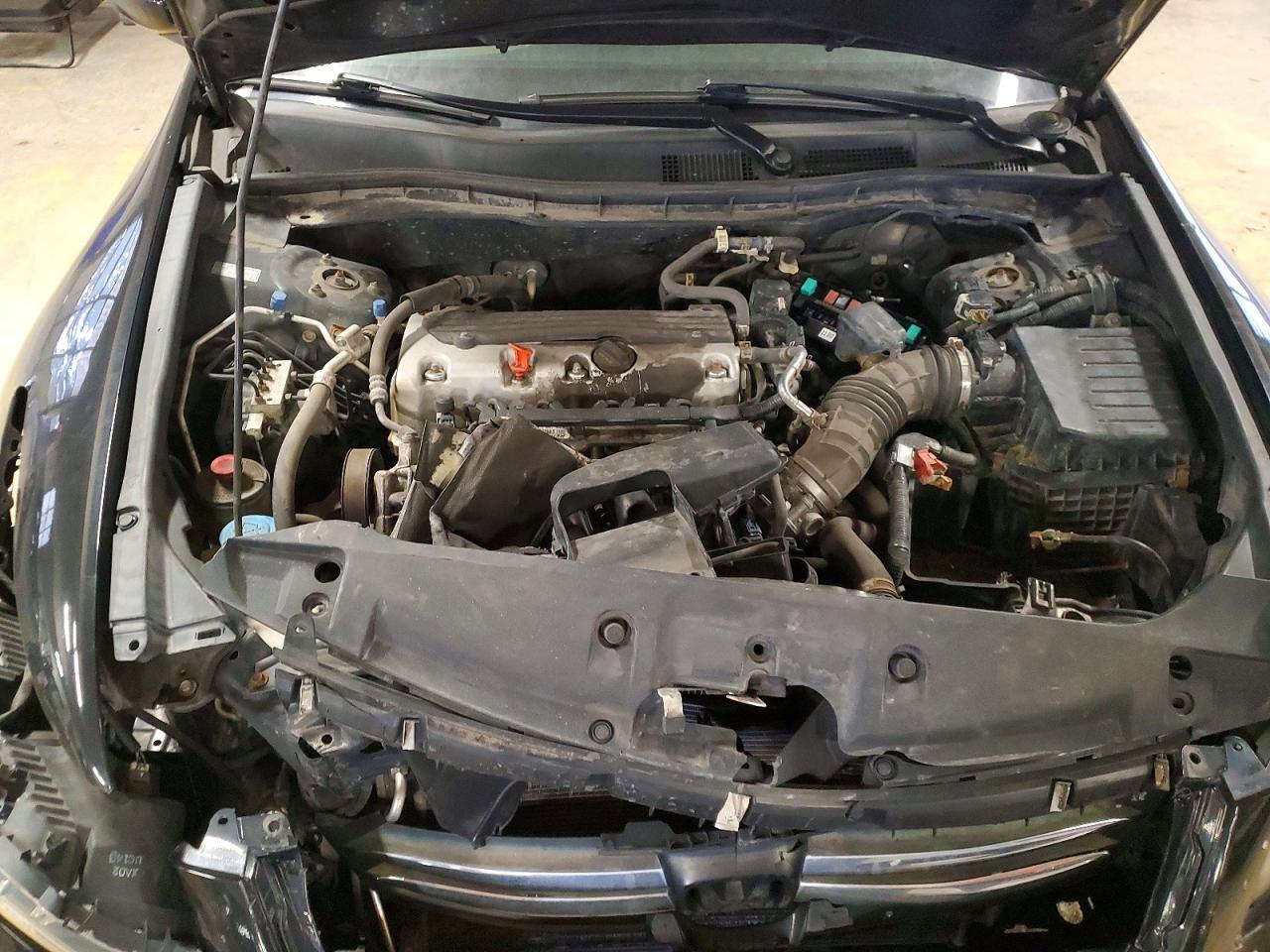 2012 HONDA ACCORD LX photo 11