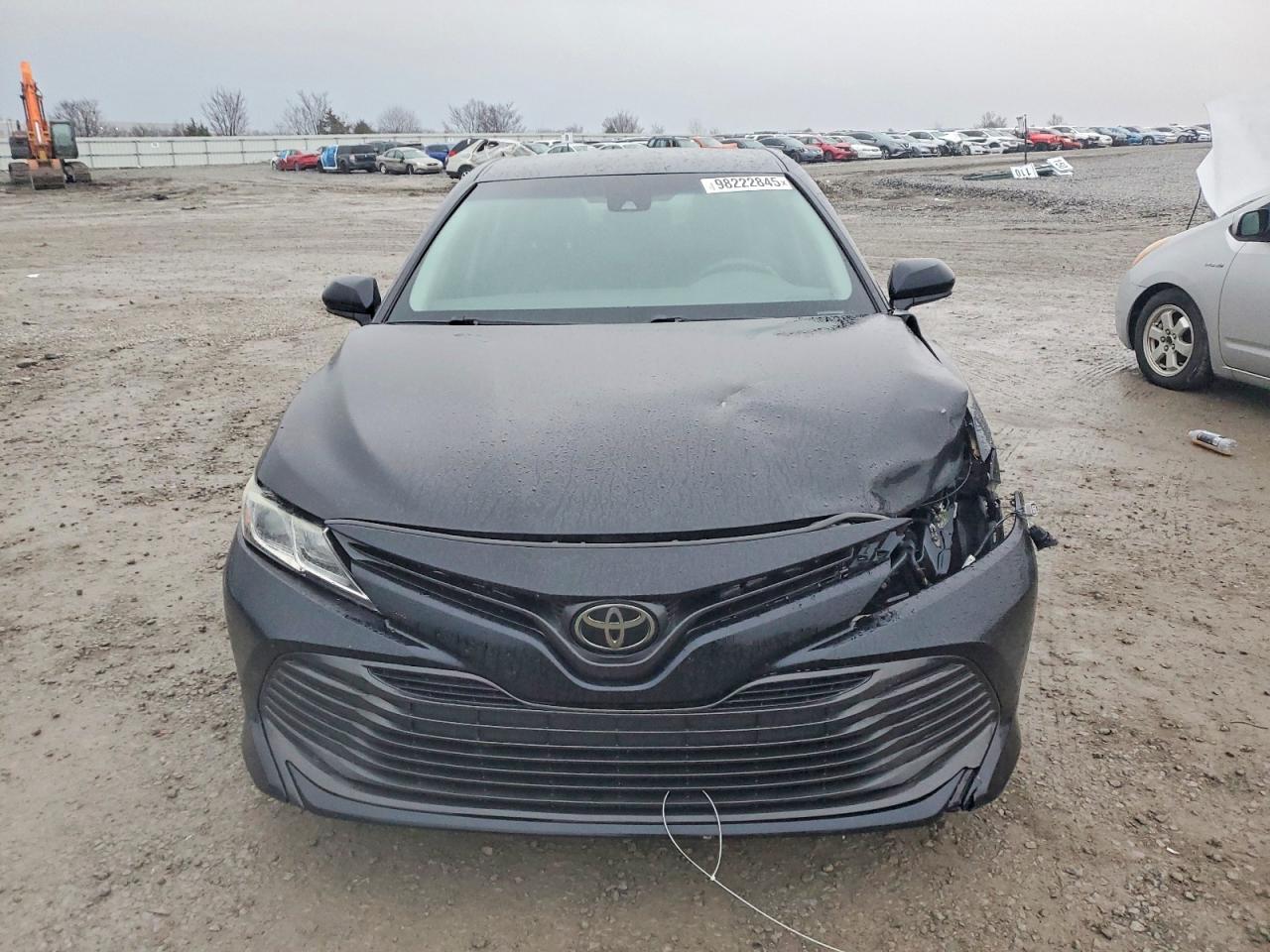2018 TOYOTA CAMRY L photo 5