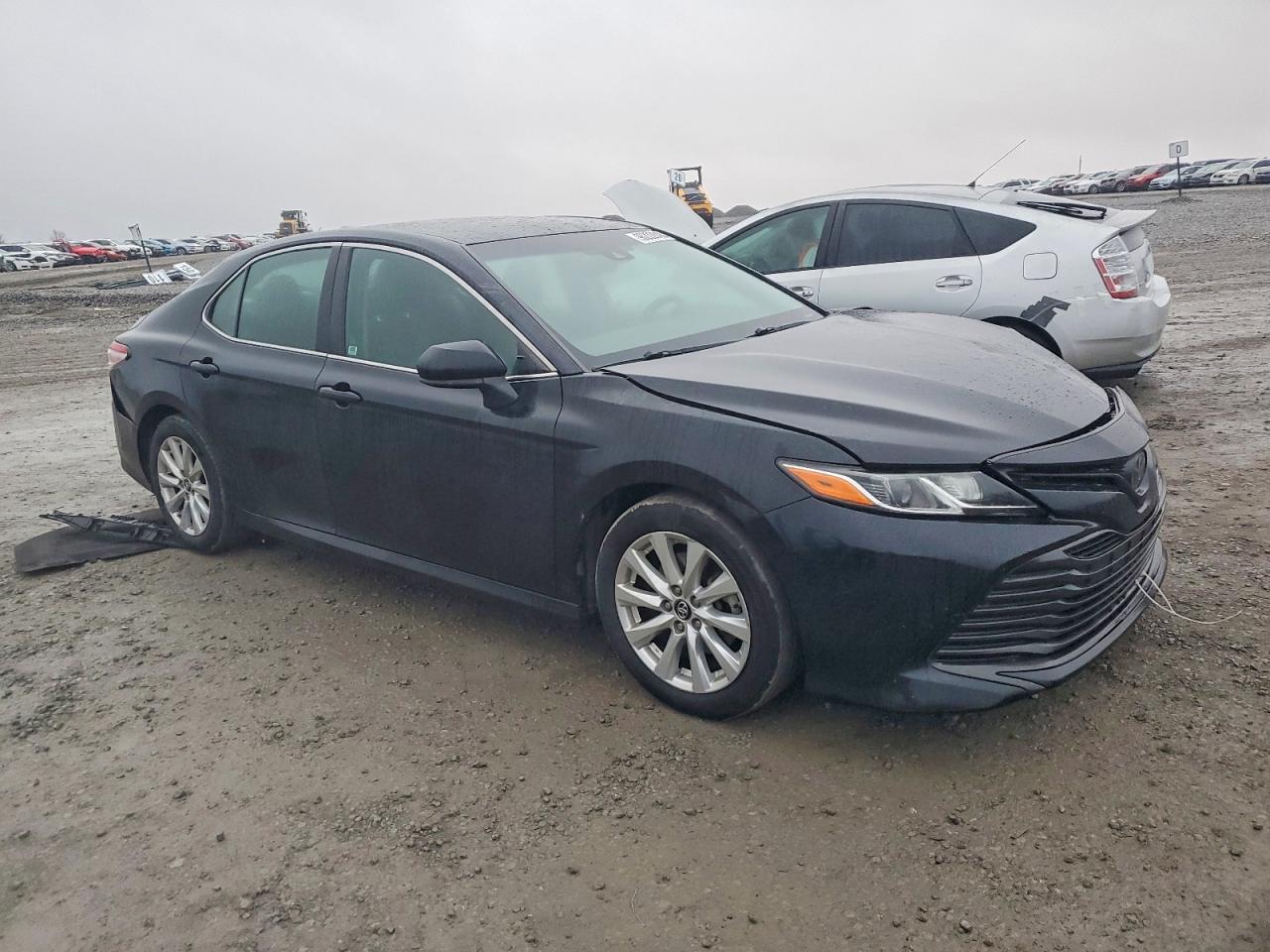 2018 TOYOTA CAMRY L photo 4