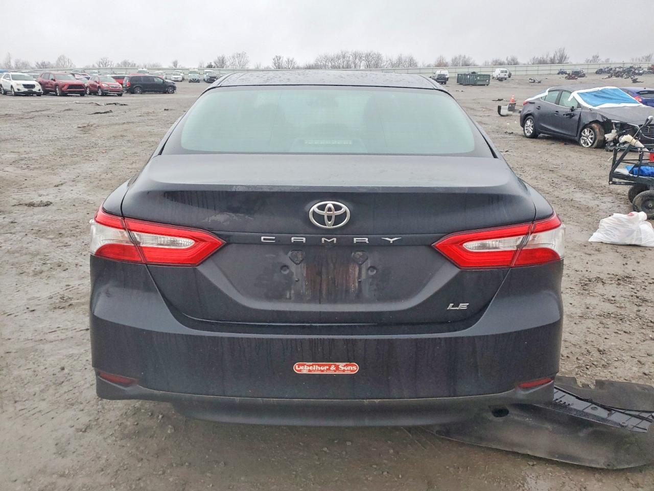 2018 TOYOTA CAMRY L photo 6