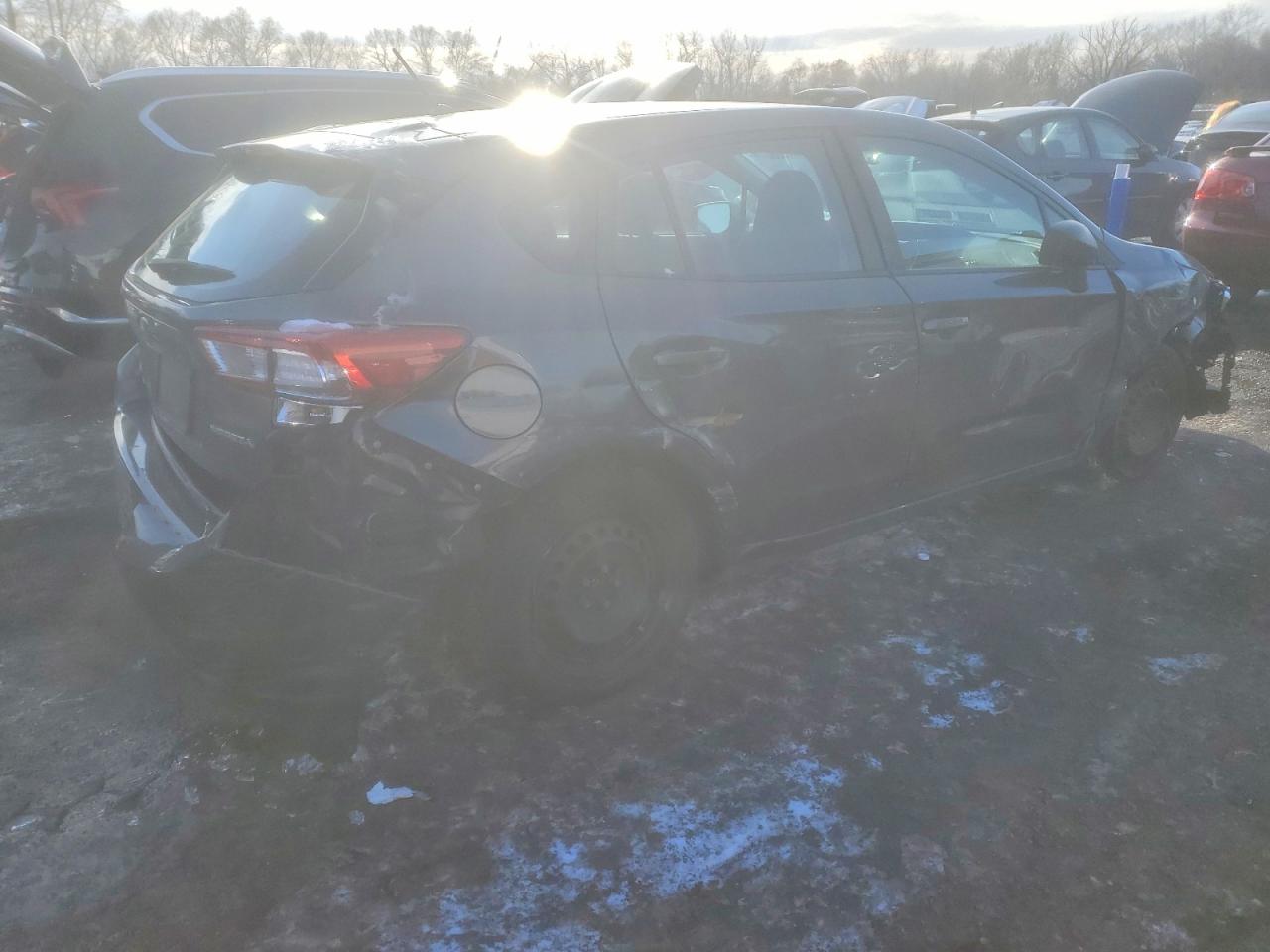 2019 SUBARU IMPREZA photo 3