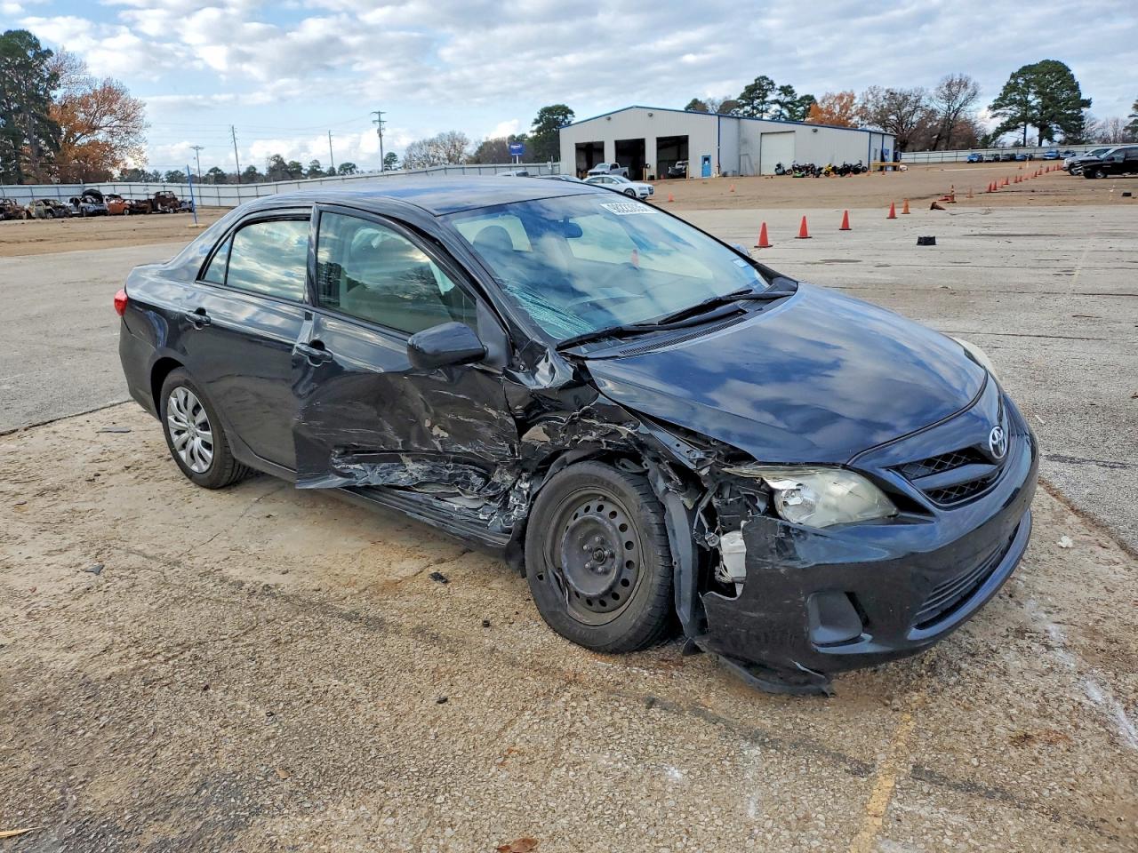 2012 TOYOTA COROLLA BASE photo 4