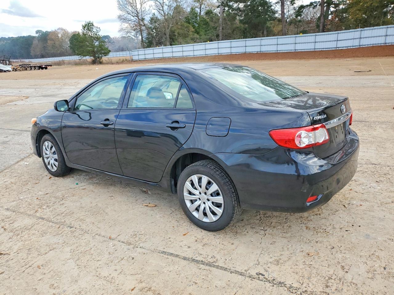 2012 TOYOTA COROLLA BASE photo 2