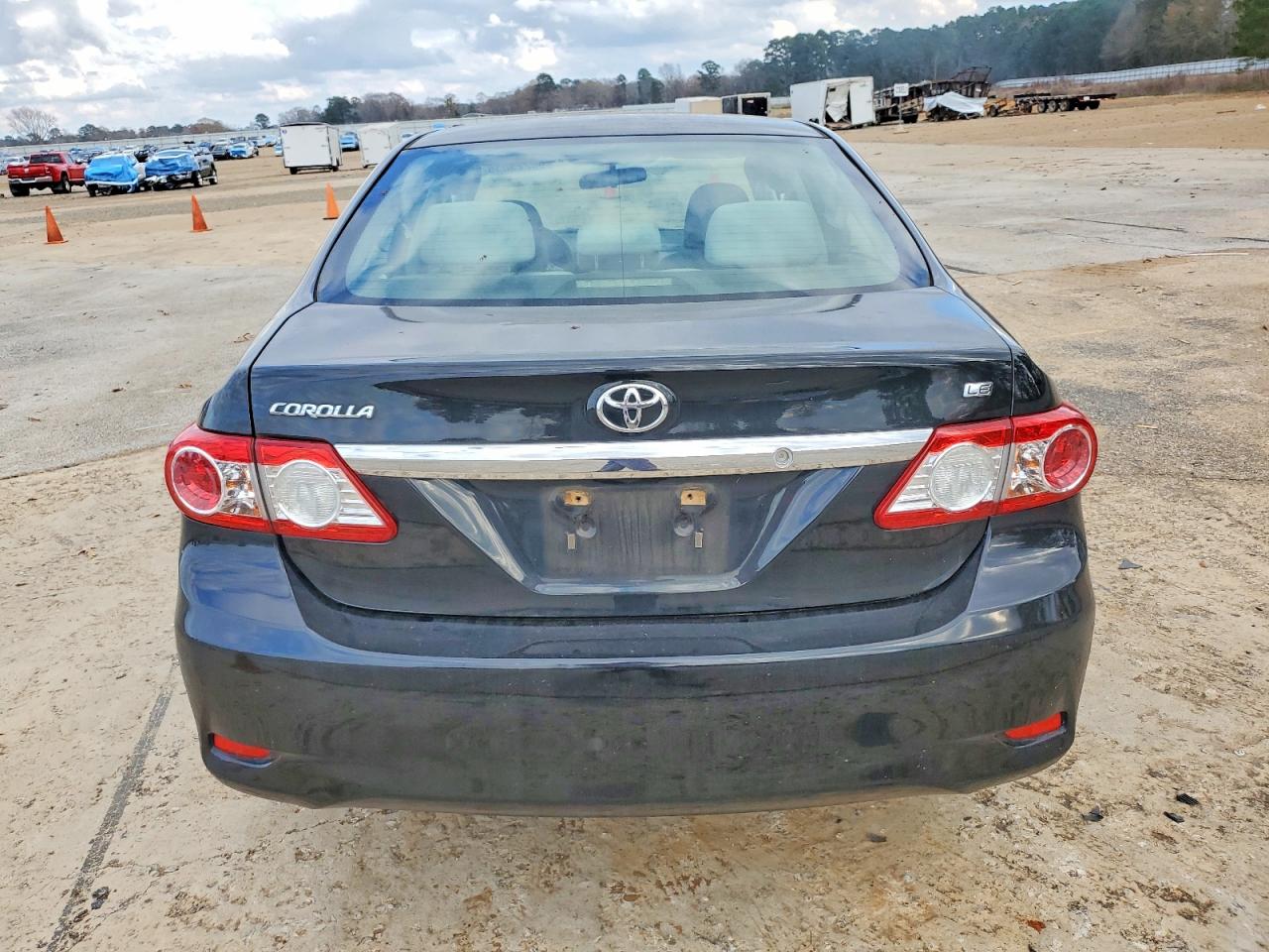 2012 TOYOTA COROLLA BASE photo 6