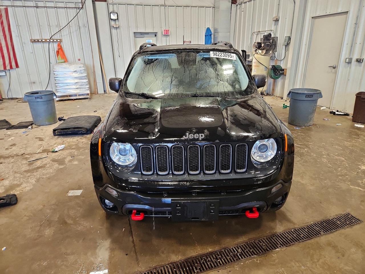 2017 JEEP RENEGADE TRAILHAWK photo 5