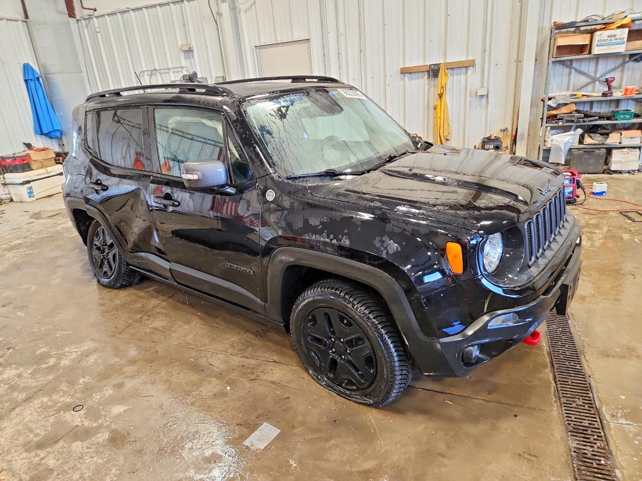 2017 JEEP RENEGADE TRAILHAWK photo 4