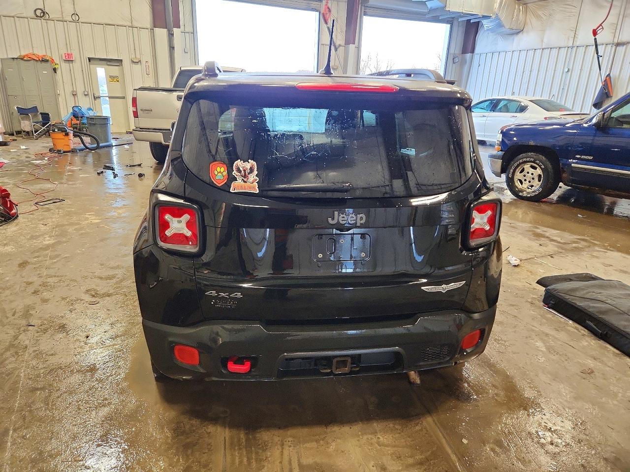 2017 JEEP RENEGADE TRAILHAWK photo 6