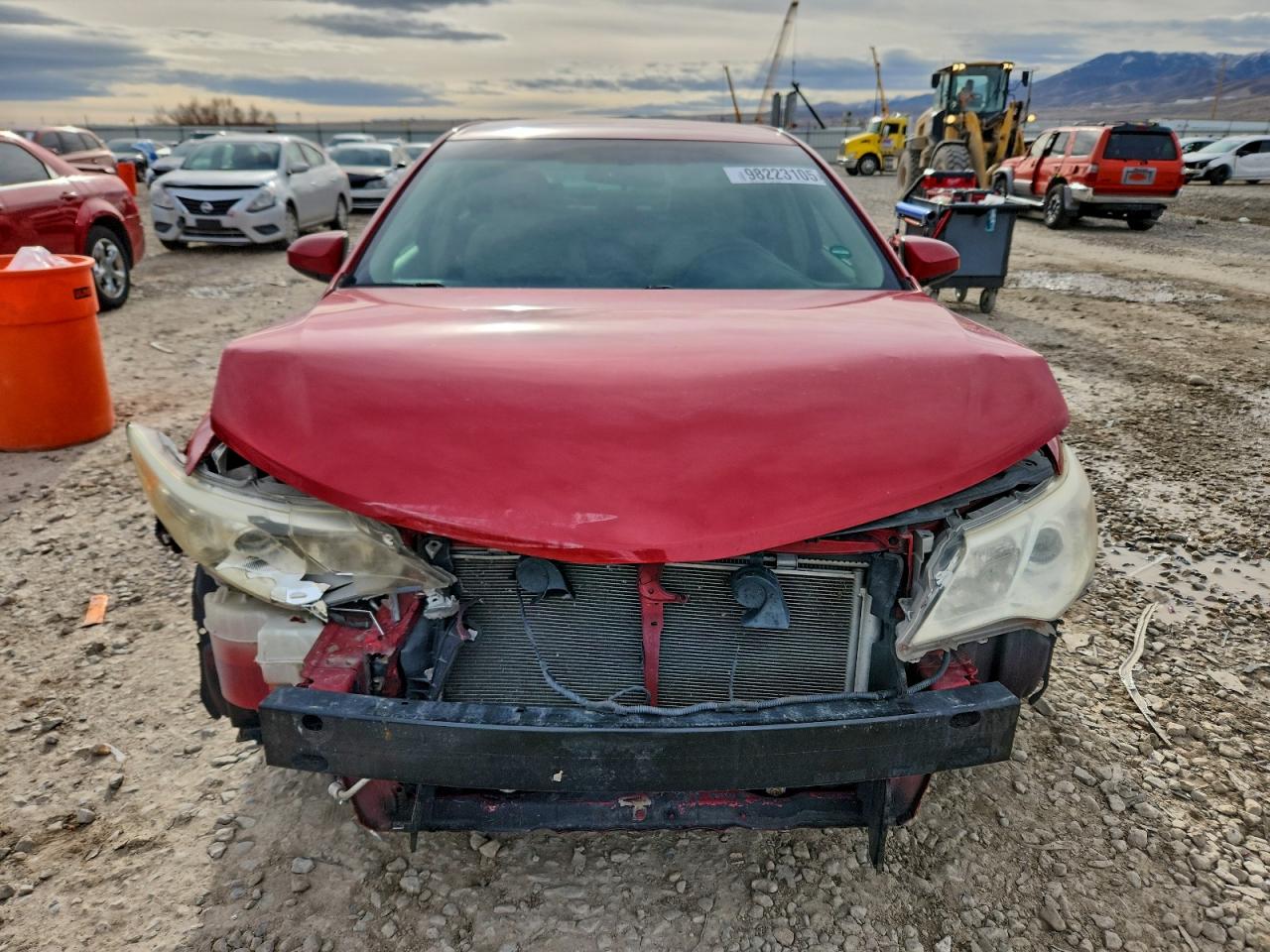 2013 TOYOTA CAMRY L photo 5