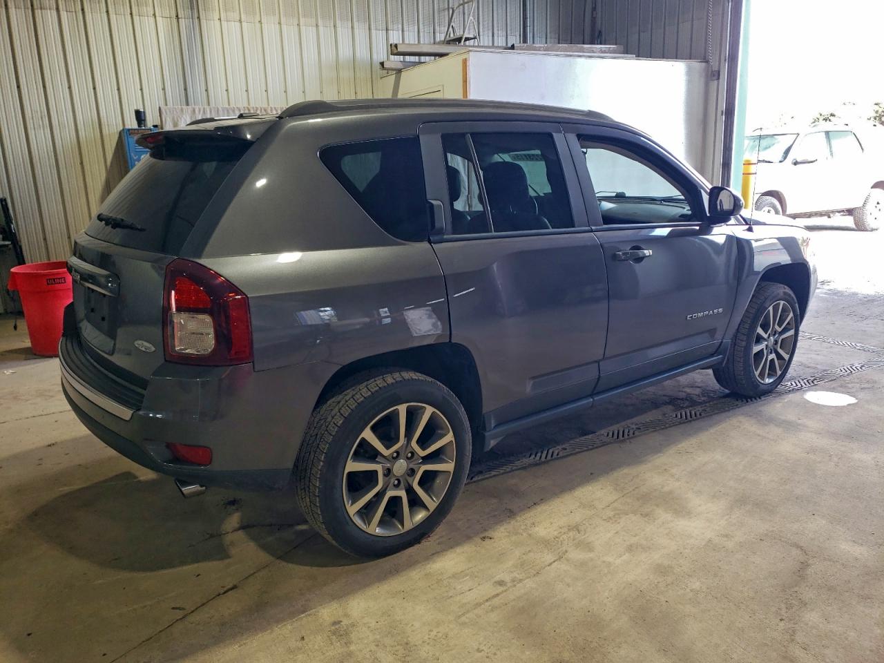 2016 JEEP COMPASS LATITUDE photo 3