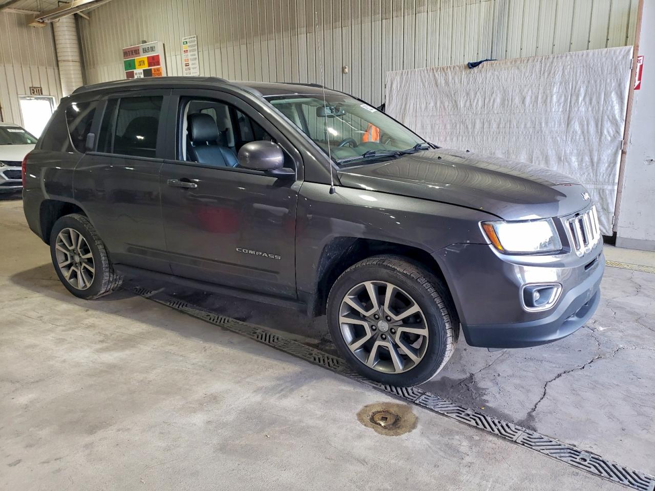2016 JEEP COMPASS LATITUDE photo 4