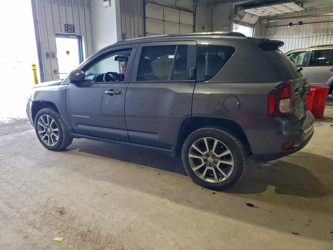 2016 JEEP COMPASS LATITUDE photo 2