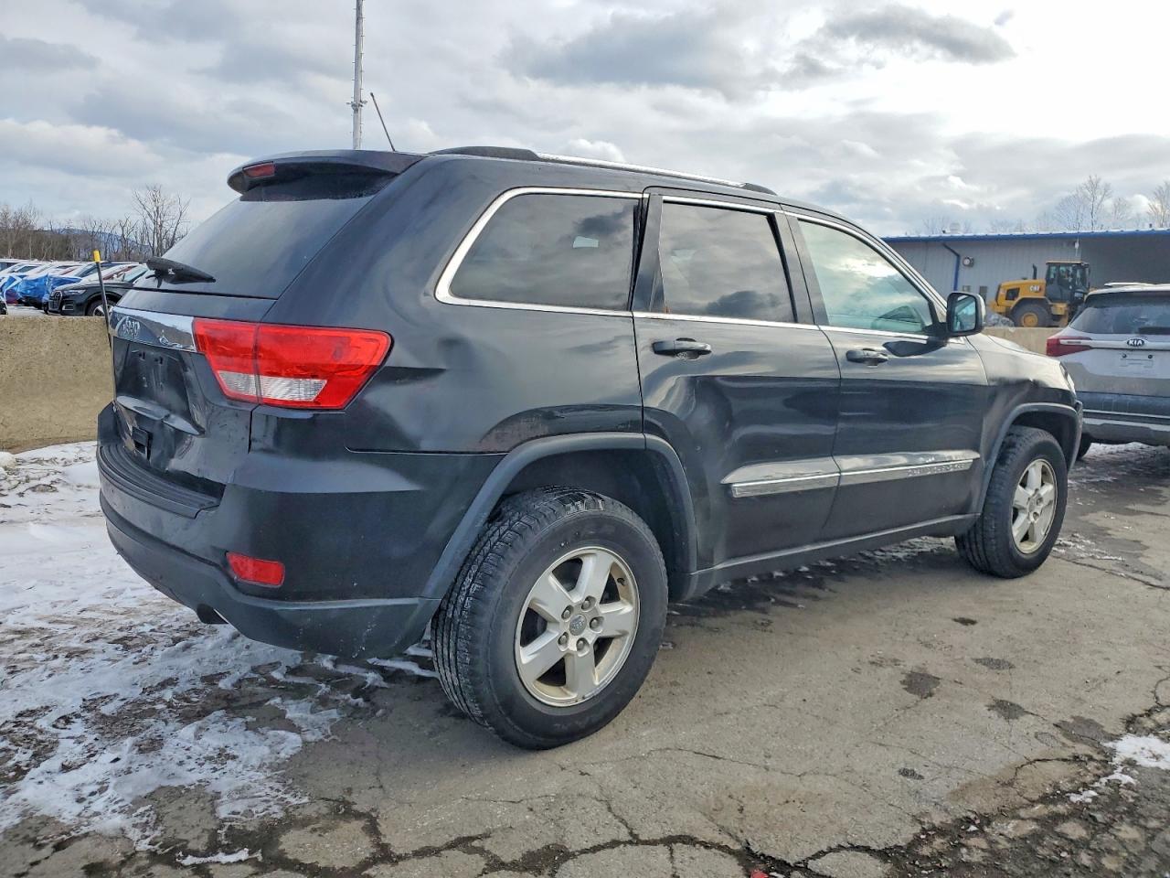 2012 JEEP GRAND CHEROKEE LAREDO photo 3