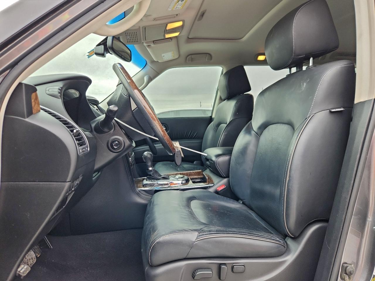 2017 INFINITI QX80 BASE photo 7