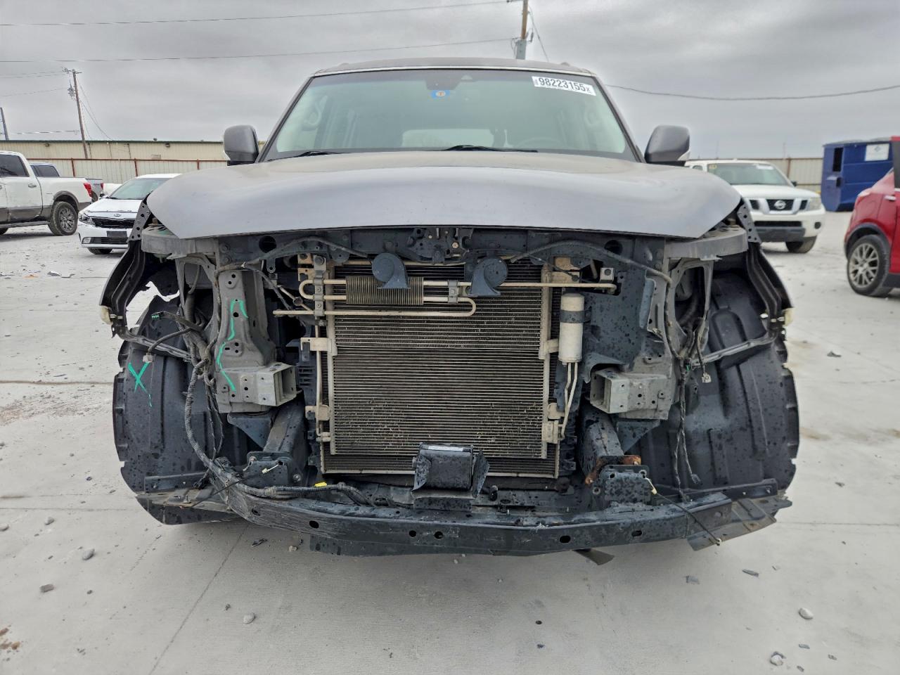 2017 INFINITI QX80 BASE photo 5