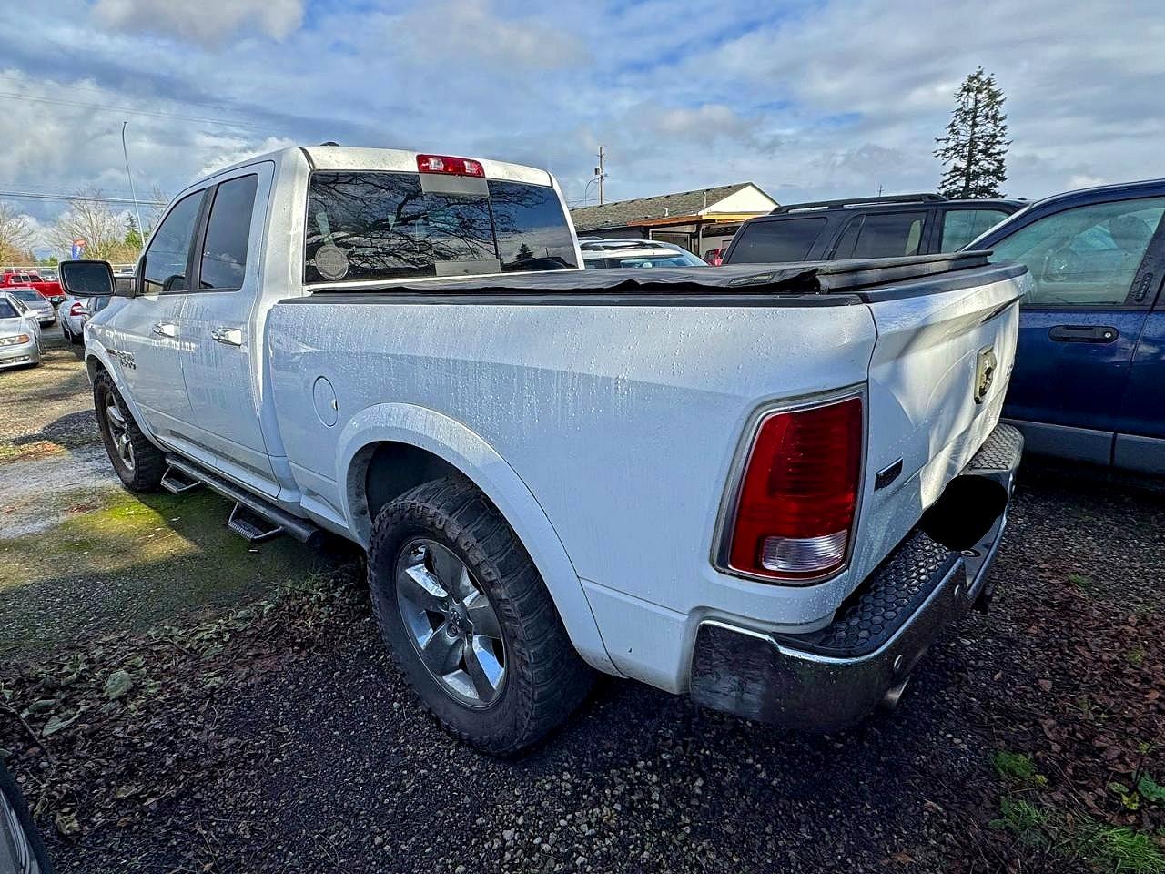 2016 RAM 1500 LARAMIE photo 3