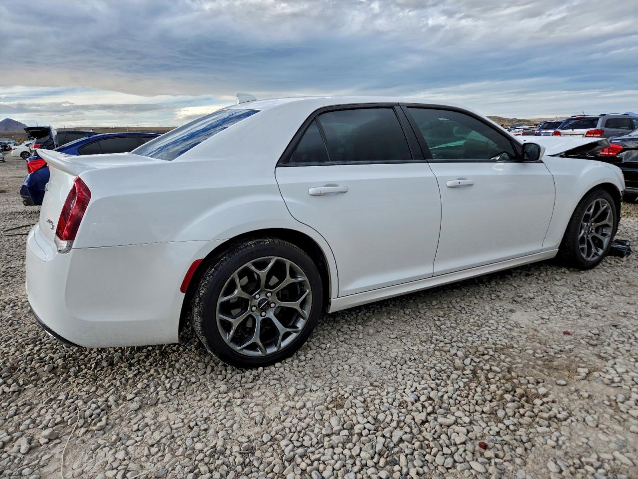 2016 CHRYSLER 300 S photo 7