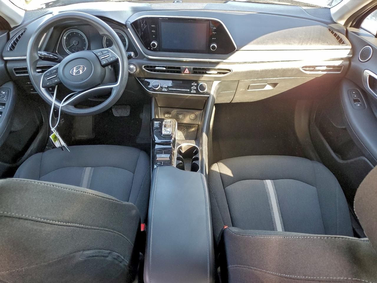 2020 HYUNDAI SONATA SEL photo 8