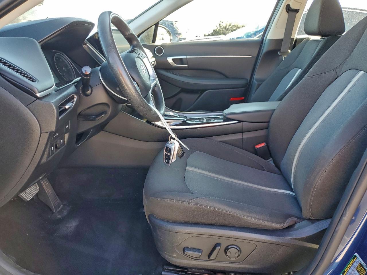 2020 HYUNDAI SONATA SEL photo 7
