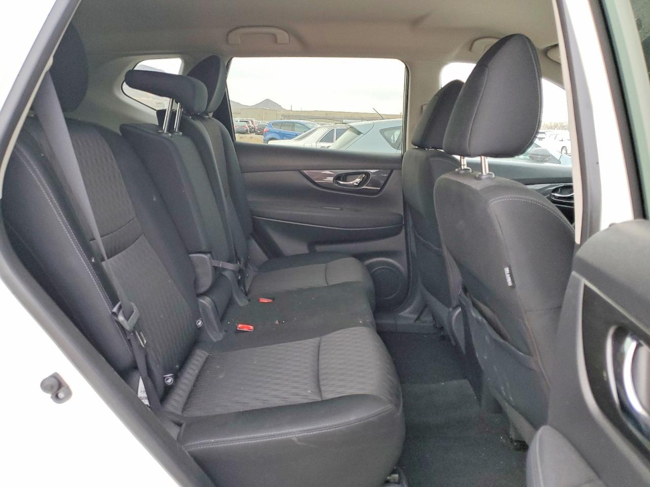 2018 NISSAN ROGUE S photo 10