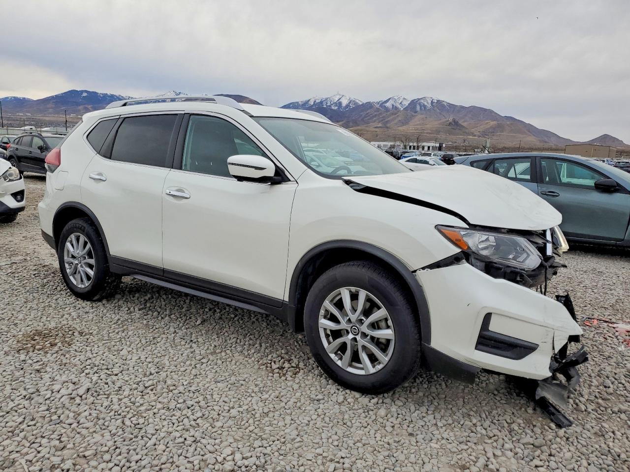 2018 NISSAN ROGUE S photo 4
