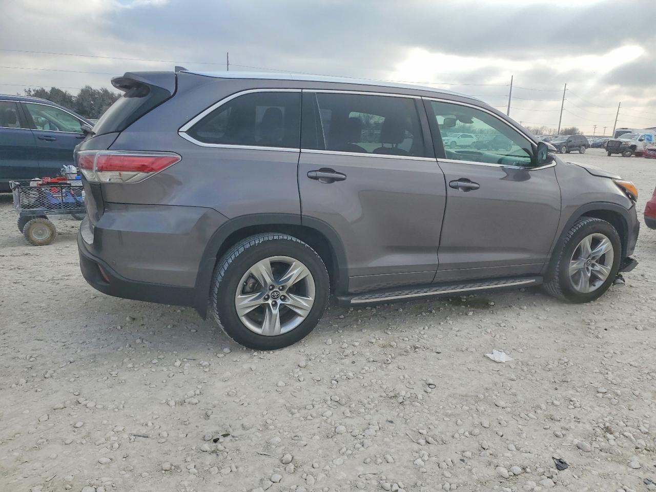 2016 TOYOTA HIGHLANDER LIMITED photo 3