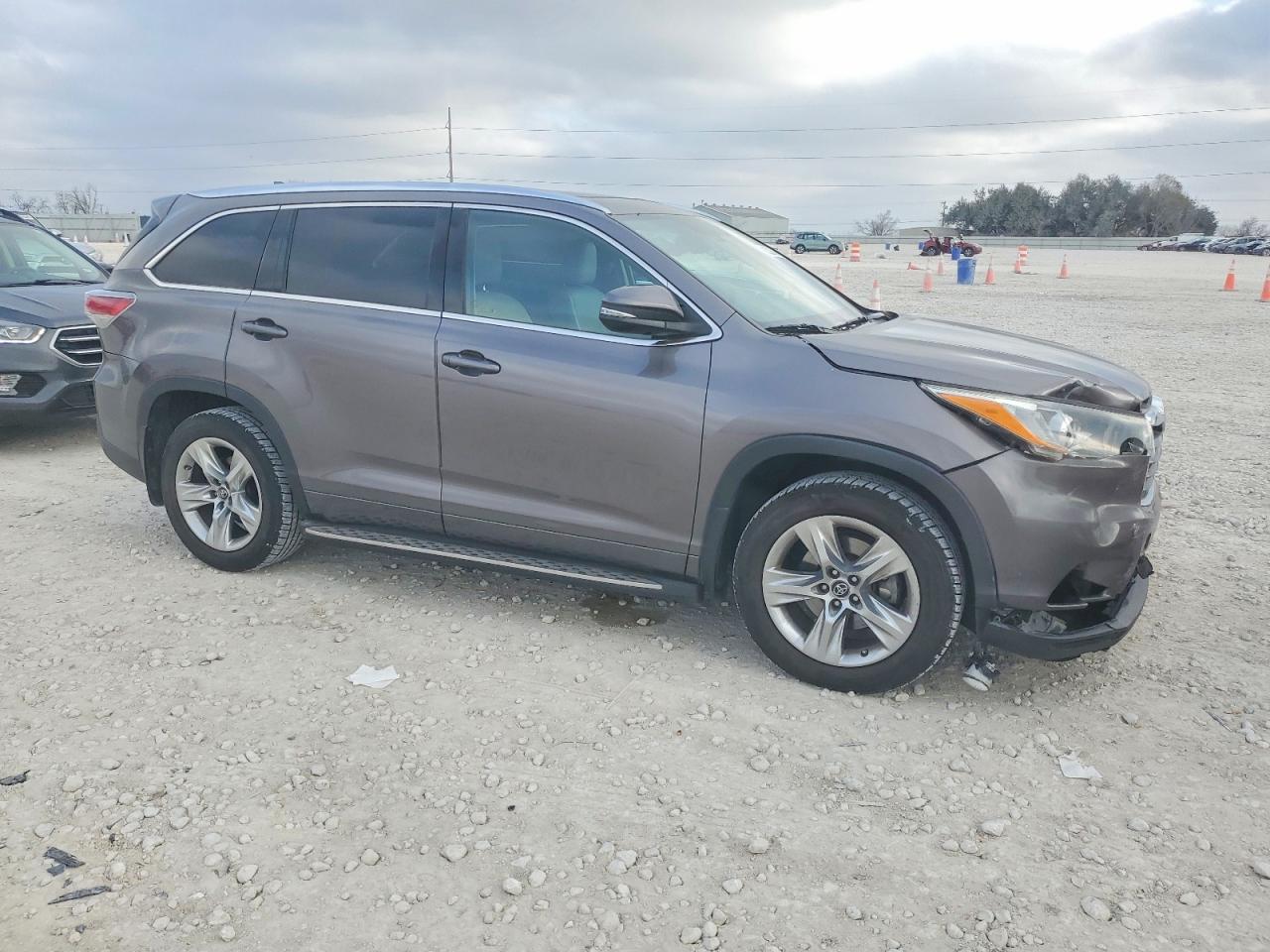 2016 TOYOTA HIGHLANDER LIMITED photo 4