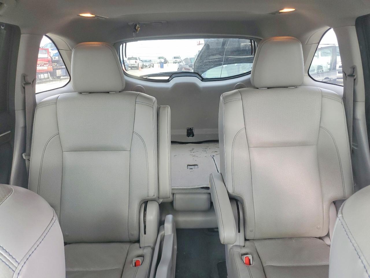 2016 TOYOTA HIGHLANDER LIMITED photo 10