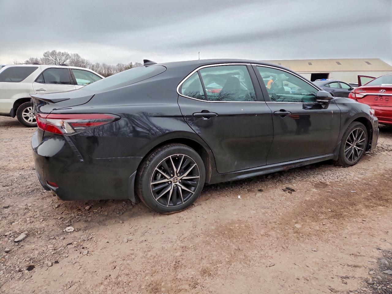 2024 TOYOTA CAMRY SE NIGHT SHADE photo 3