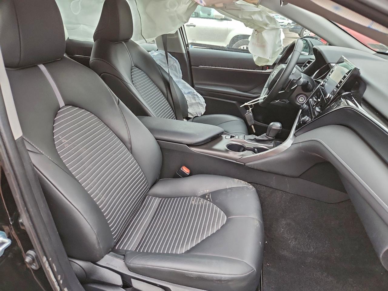 2024 TOYOTA CAMRY SE NIGHT SHADE photo 7