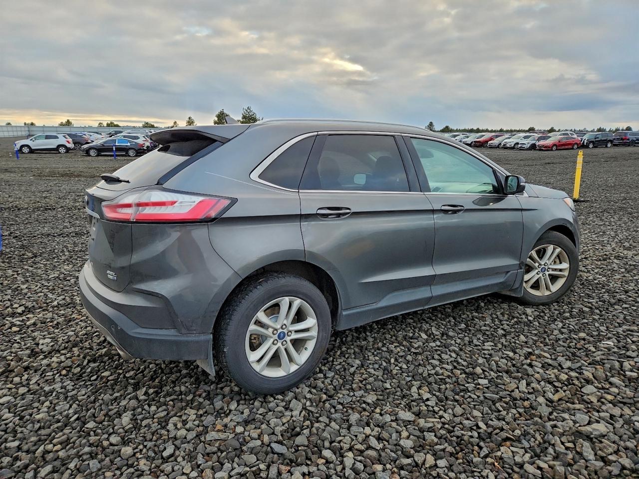 2019 FORD EDGE SEL photo 3
