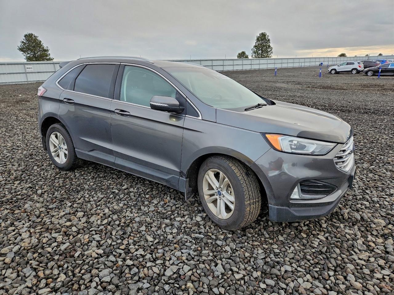 2019 FORD EDGE SEL photo 4