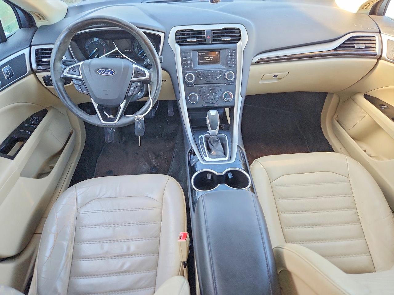 2015 FORD FUSION SE photo 8