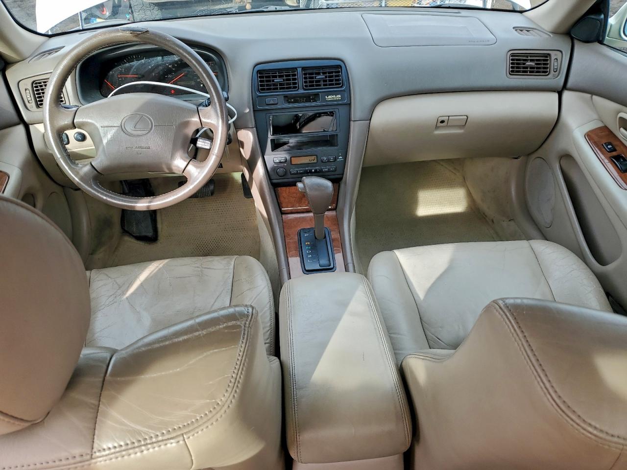 1998 LEXUS ES 300 photo 8